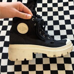 Palladium Pallabase Twill lace up boots